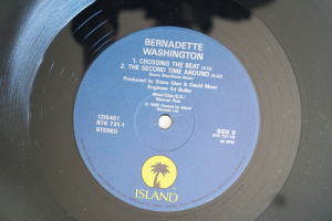 Bernadette Washington Crossing the Beat (Vinyl Maxi Single)