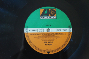 Juicy Beat Street Strut (Vinyl Maxi Single)
