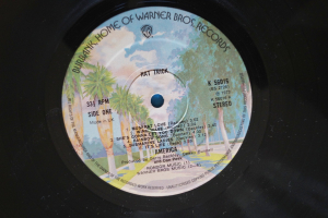 America Hat Trick (mit Poster, Vinyl LP)