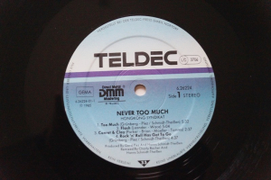 Hong Kong Syndikat Never too much (Vinyl LP)