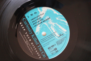 Curiosity Killed the Cat Keep your Distance (Vinyl LP)