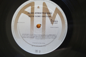 Joan Armatrading Show some Emotion (Vinyl LP)