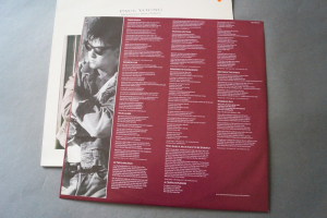 Paul Young Between two Fires (Vinyl LP)